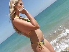 RefleXXX presents: Carol goldnerova seaside strip
