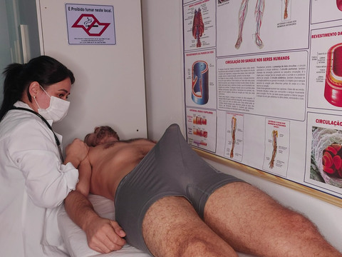 RefleXXX presents: Patient's erection right in front of the nurse