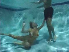 RefleXXX presents: She has a threesome underwater